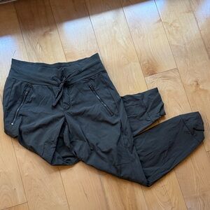 Athleta Dark Green Jogger Style Hiking Pants with Pocket Detail- 0P